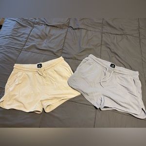 H&M shorts 5 inch inseam 2 PACK